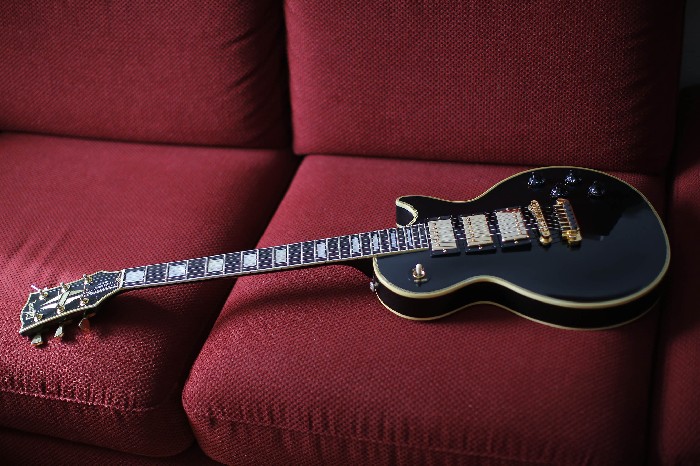 guitar solid body Gibson PAUL CUSTOM 3 PICKUP for sale